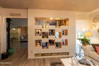 Photo #6: 6901487 Listing