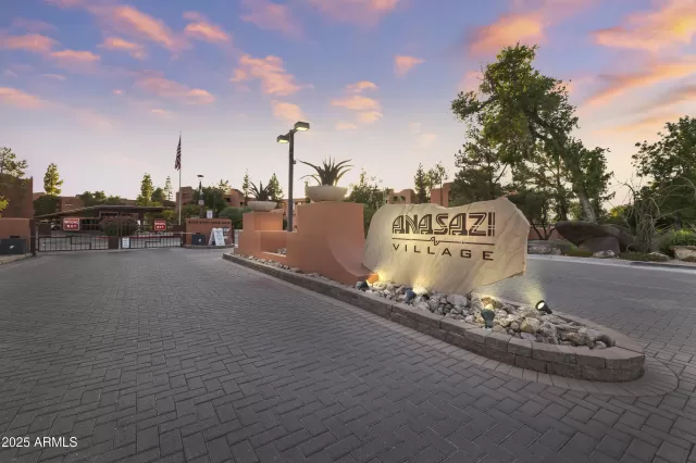 MLS: 6901614 Condo For Sale