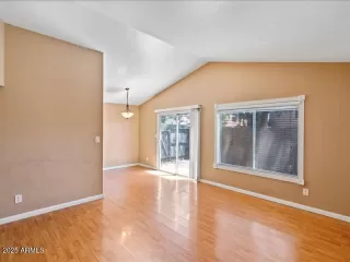 Photo #2: 6901618 Listing