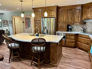 Photo #2: 6901625 Listing