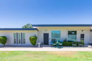 Photo #4: 6901749 Listing