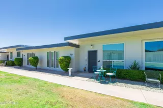 Photo #5: 6901749 Listing