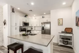 Photo #2: 6901985 Listing