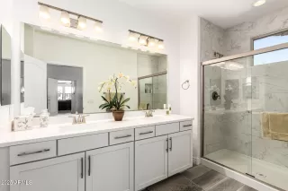 Photo #4: 6901985 Listing