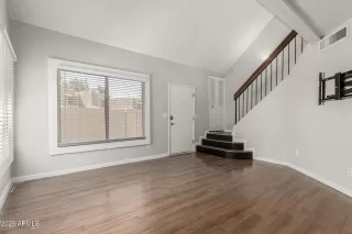 Photo #2: 6902045 Listing