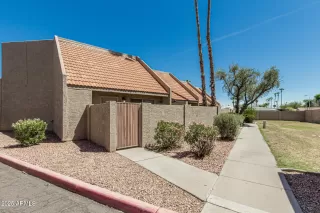 Photo #6: 6902045 Listing