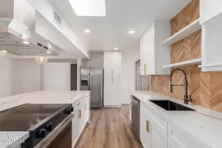 Photo #4: 6902083 Listing 