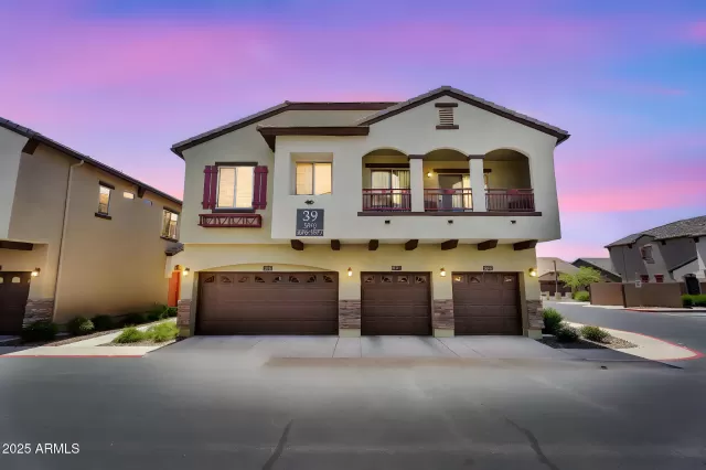 MLS: 6902094 Condo For Sale