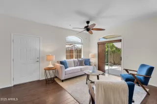 Photo #4: 6902094 Listing