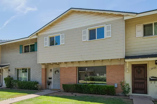 MLS: 6902154 Condo For Sale