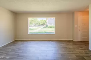 Photo #2: 6902154 Listing