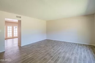 Photo #4: 6902154 Listing