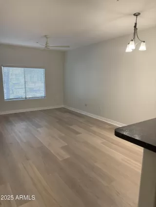 Photo #5: 6902270 Listing 