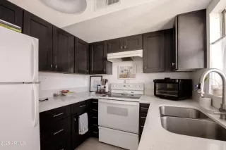 Photo #6: 6902280 Listing 