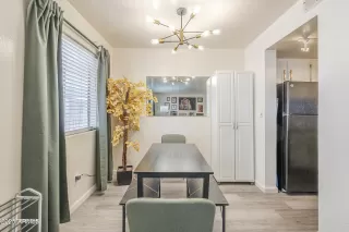 Photo #5: 6902450 Listing