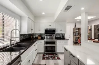 Photo #2: 6902568 Listing 