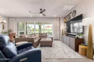 Photo #6: 6902582 Listing 