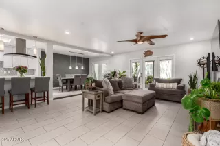 Photo #5: 6902640 Listing 