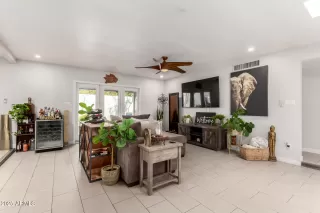 Photo #6: 6902640 Listing 