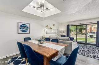 Photo #6: 6902662 Listing