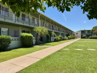 Photo #2: 6902670 Listing 