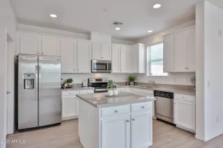 Photo #1: 6902707 Listing