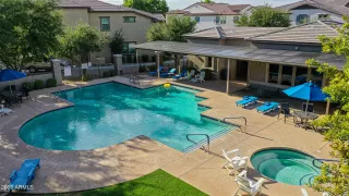 Photo #4: 6902707 Listing