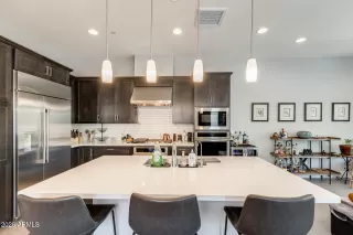 Photo #4: 6902723 Listing