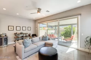 Photo #6: 6902723 Listing