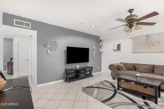 Photo #3: 6902792 Listing