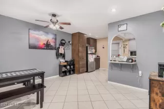 Photo #6: 6902792 Listing