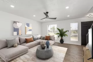 Photo #3: 6902880 Listing