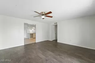 Photo #3: 6902931 Listing 