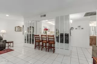 Photo #6: 6902943 Listing 