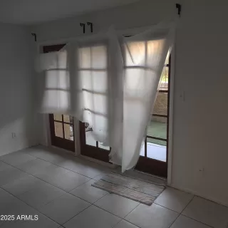 Photo #5: 6903127 Listing 