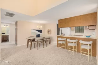 Photo #1: 6903168 Listing 