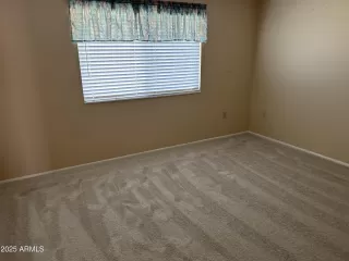 Photo #3: 6903348 Listing