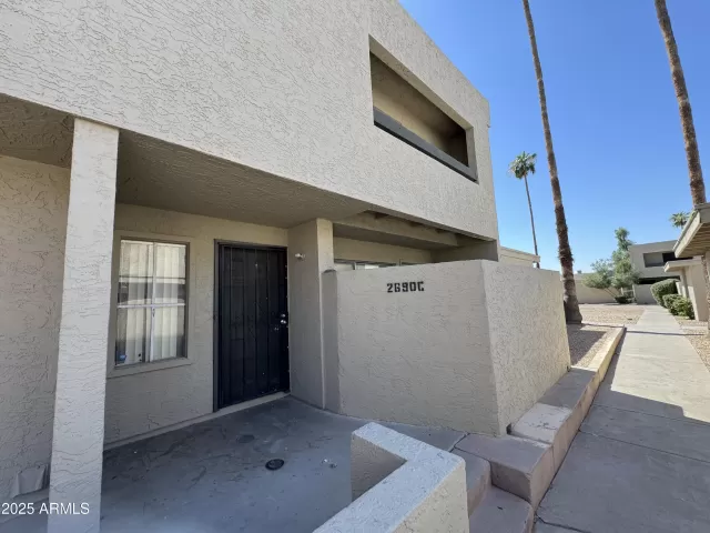 MLS: 6903408 Condo For Sale