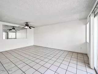 Photo #3: 6903408 Listing 