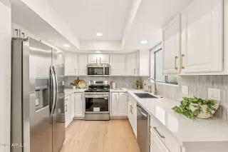 Photo #1: 6903433 Listing