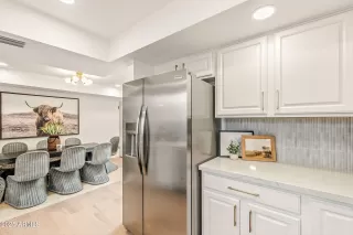 Photo #4: 6903433 Listing