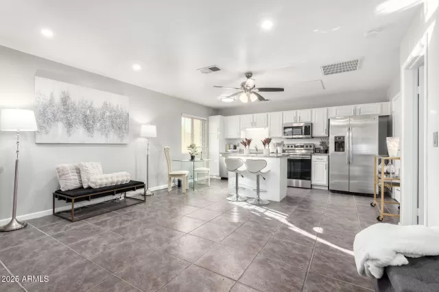 MLS: 6903445 Condo For Sale