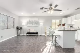 Photo #3: 6903445 Listing