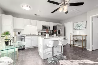 Photo #6: 6903445 Listing