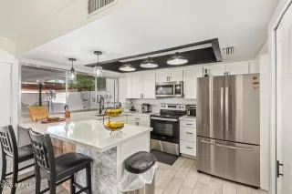 Photo #1: 6903458 Listing 