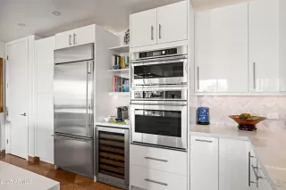 Photo #3: 6903635 Listing 