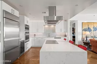 Photo #4: 6903635 Listing 