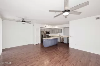 Photo #3: 6903768 Listing