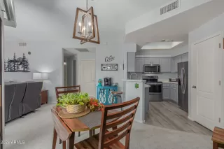 Photo #4: 6903877 Listing 