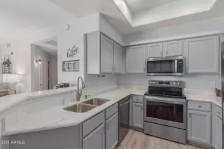 Photo #5: 6903877 Listing 